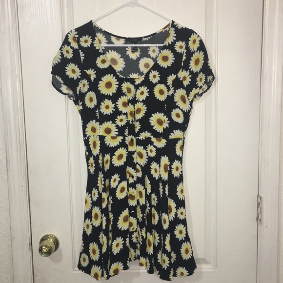 Forever 21 Dresses & Skirts - Sunflower Dress